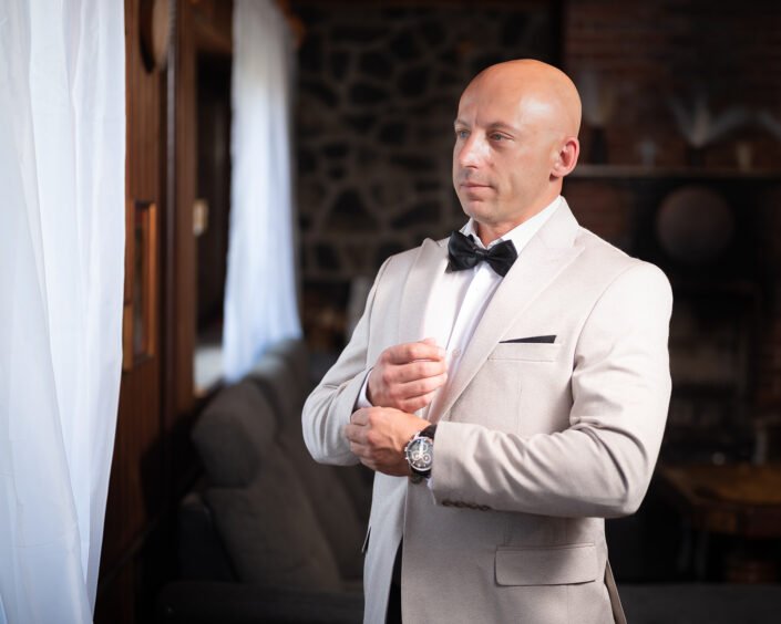 mladoženja portret pripreme vjenčanje zagreb elegantni stil