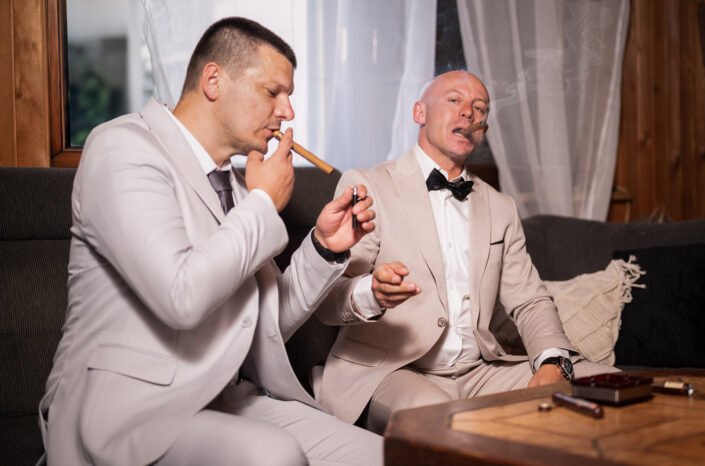 Pušenje cigara mladoženje s kumom, pripreme vjenčanje zagreb