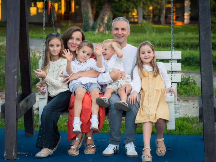 obiteljski fotograf zagreb grupna fotografija obitelji u prirodi